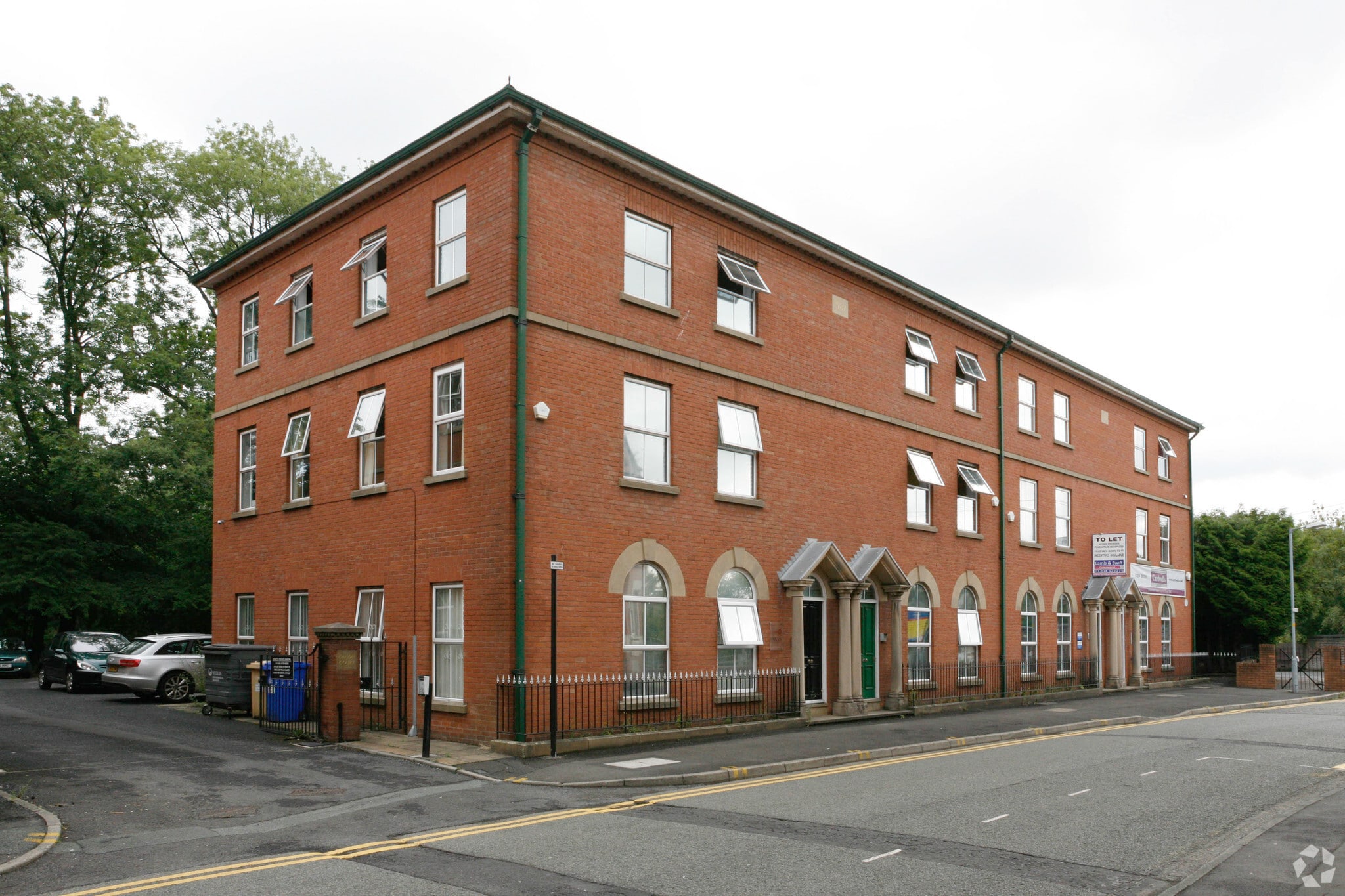 5-11A Institute St, Bolton for sale Primary Photo- Image 1 of 1