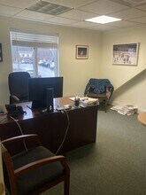 175 38-39 Derby St, Hingham, MA for lease Interior Photo- Image 2 of 10