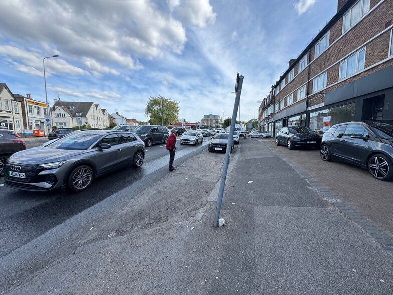 563-571 Watford Way, London for sale - Building Photo - Image 3 of 8