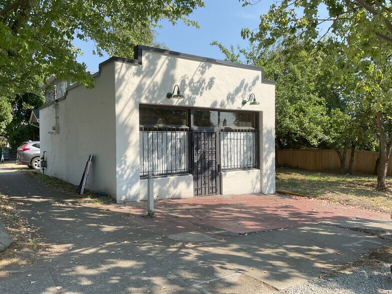 2600 E Union St, Seattle, WA for sale - Building Photo - Image 2 of 13