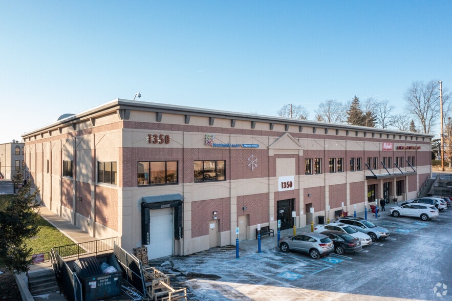 1380 Northern Blvd, Manhasset, NY for lease - Building Photo - Image 1 of 7