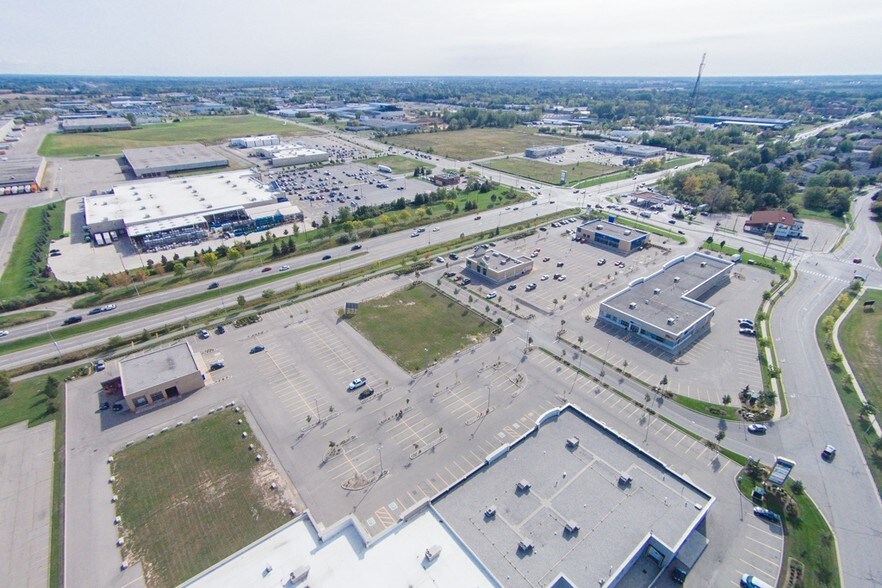 195 Henry St, Brantford, ON N3S 7Y3