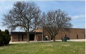 15200 N Commerce Dr, Dearborn, MI for lease - Building Photo - Image 3 of 6