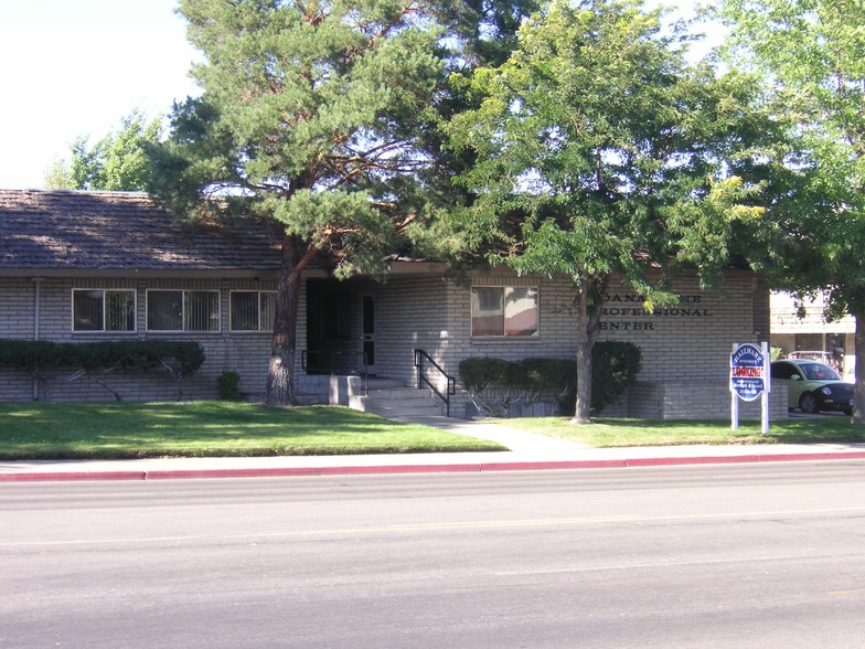 1101 W Moana Ln, Reno, NV for lease - Primary Photo - Image 1 of 4