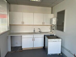 Office in Colombes for lease Interior Photo- Image 1 of 14