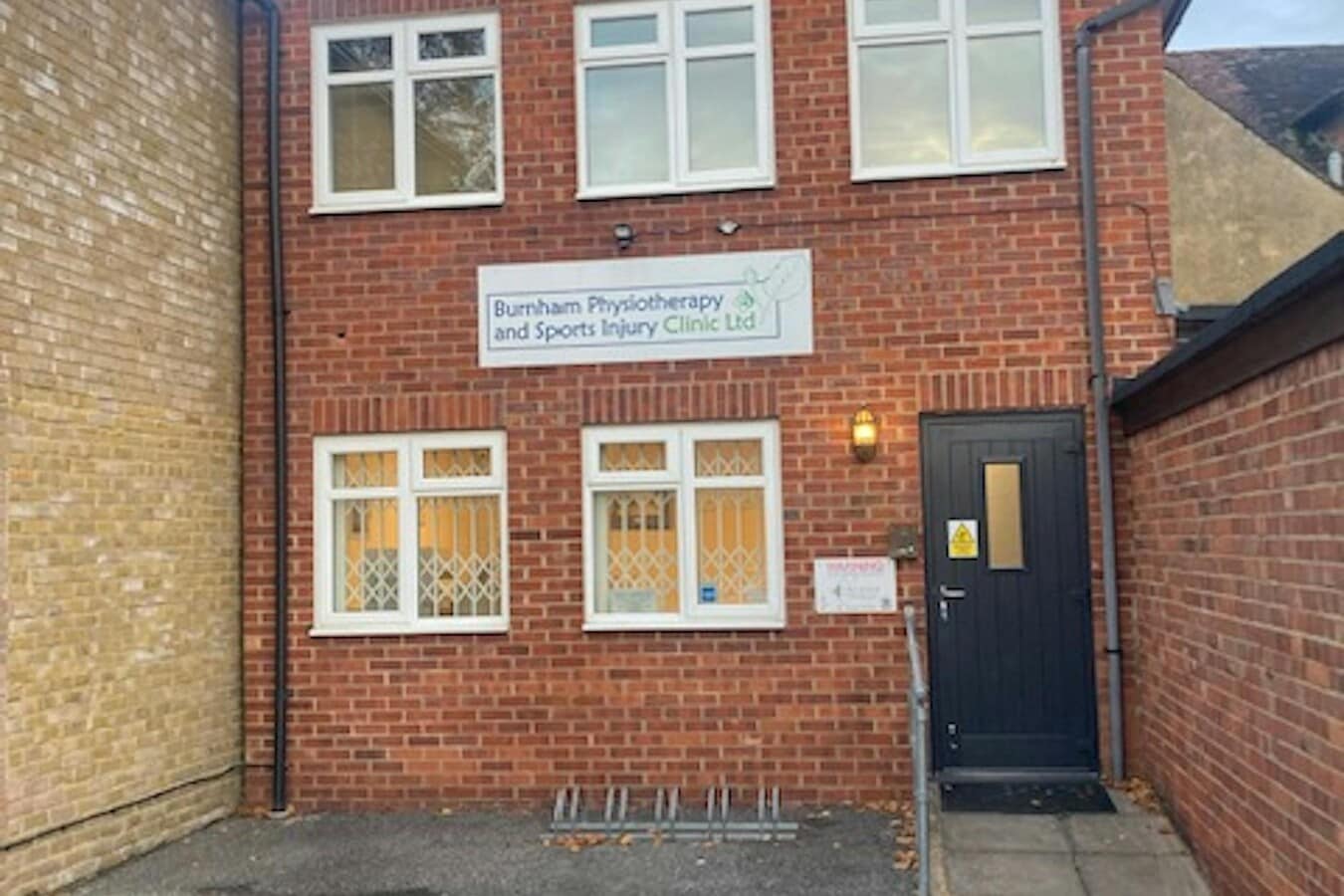 105-107 High St, Burnham, BKM SL1 7JZ - Unit 105 & 107 -  - Interior Photo - Image 1 of 3