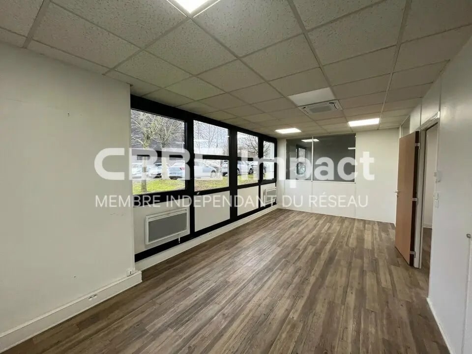 Office in Reims for lease Interior Photo- Image 1 of 12