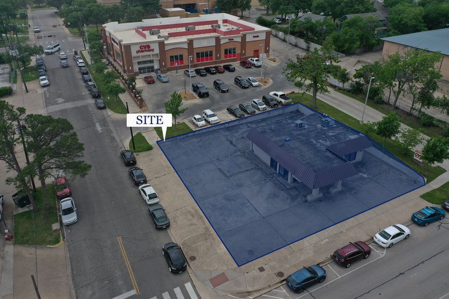 1507 W Oak St, Denton, TX for lease - Building Photo - Image 1 of 6