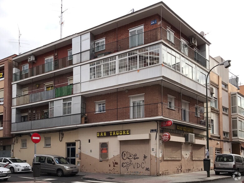 Calle de San Ciriaco, Madrid, Madrid for sale - Building Photo - Image 1 of 2