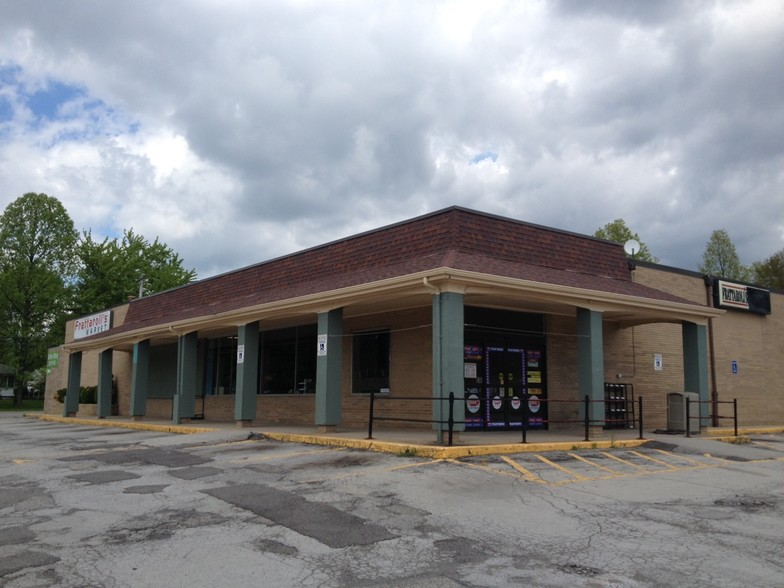 11045 Main St, New Middletown, OH for lease - Building Photo - Image 2 of 7