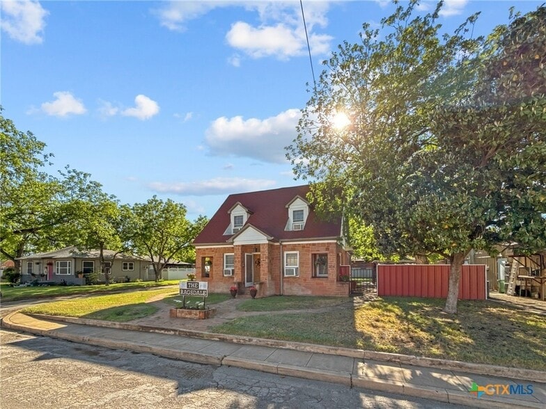 202-206 S Clear St, San Saba, TX for sale - Building Photo - Image 1 of 1