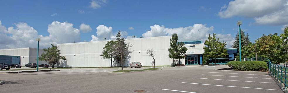 2290 Argentia Rd, Mississauga, ON for sale - Building Photo - Image 3 of 15