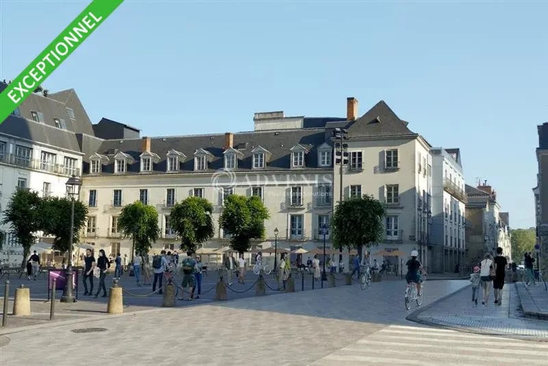 Retail in Tours for lease - Building Photo - Image 1 of 5