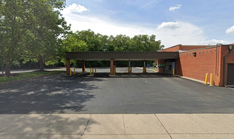 910 W Main St, Troy, OH for sale - Building Photo - Image 2 of 2