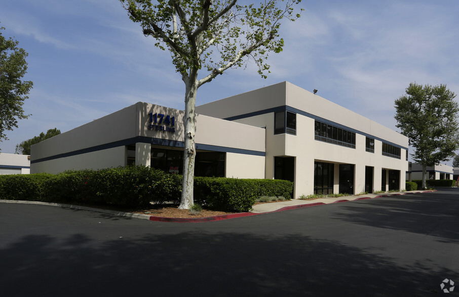 11860 Magnolia Ave, Riverside, CA for lease - Building Photo - Image 2 of 5