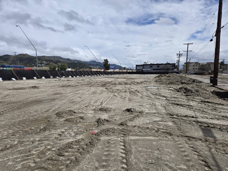 8143 San Fernando Rd, Sun Valley, CA for sale - Building Photo - Image 3 of 16