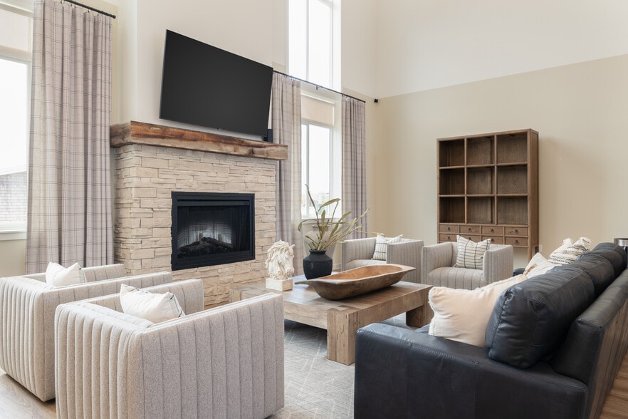 3040 S South Fork Blvd, Idaho Falls, ID for sale - Matterport 3D Scan - Image 3 of 65