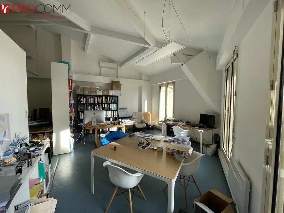 Office in Avignon for lease Building Photo- Image 1 of 9