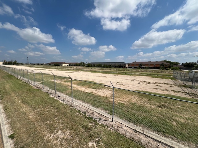 3225 N. Sugar Road-Storage Yard area Rd, Pharr, TX for lease - Primary Photo - Image 1 of 5