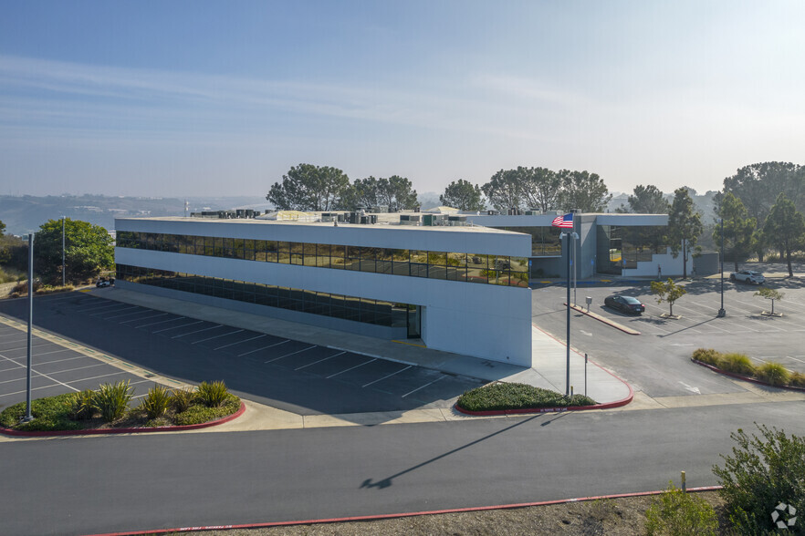 11095 Torreyana Rd, San Diego, CA for lease - Building Photo - Image 2 of 7