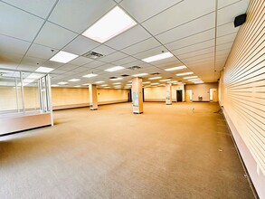 2574 Christmasville Cv, Jackson, TN for lease Interior Photo- Image 2 of 6