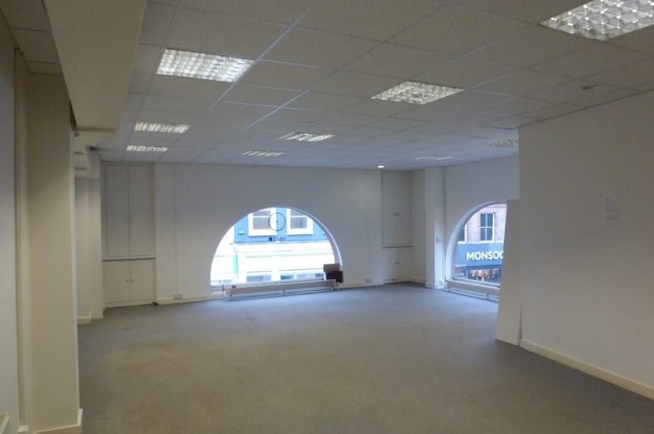 69-73 High St, Maidenhead for lease Interior Photo- Image 1 of 2