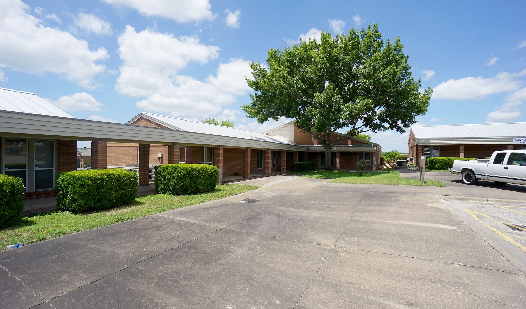 2002 Medical Pky, San Marcos, TX for sale Building Photo- Image 1 of 1