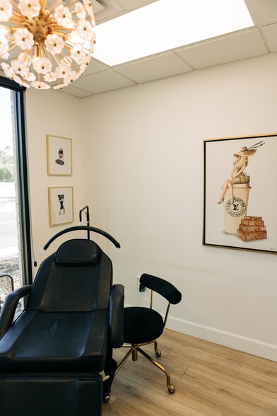 5115 N Scottsdale Rd, Scottsdale, AZ for lease - Building Photo - Image 2 of 20