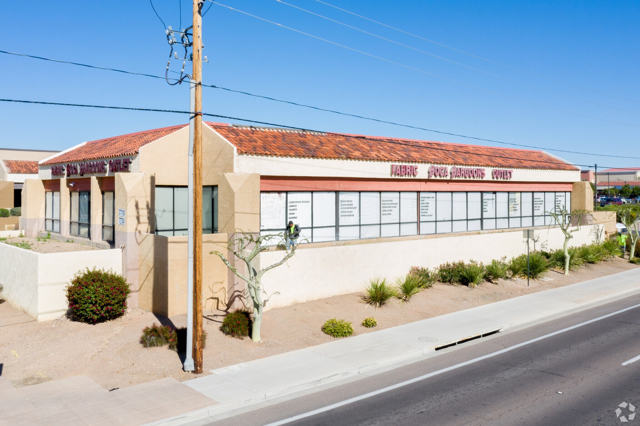 7710 E McDowell Rd, Scottsdale, AZ 85257