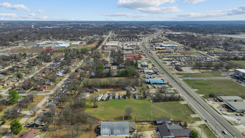 2001 Hwy 412 W, Siloam Springs, AR for sale - Building Photo - Image 2 of 4