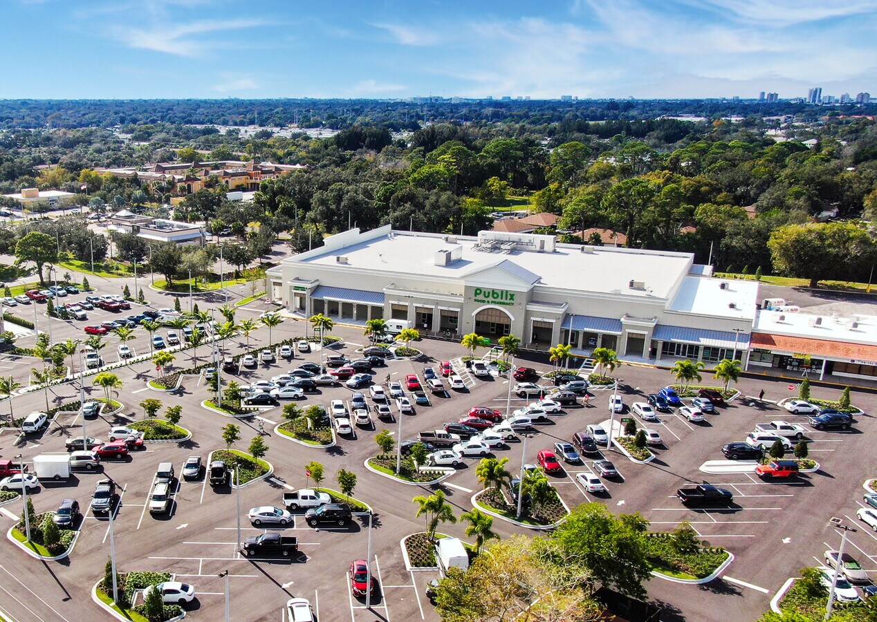 501 N Beneva Rd, Sarasota, FL 34232 Town and Country Plaza