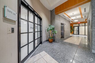 5975 Sunset Dr, Miami, FL for lease Lobby- Image 1 of 21
