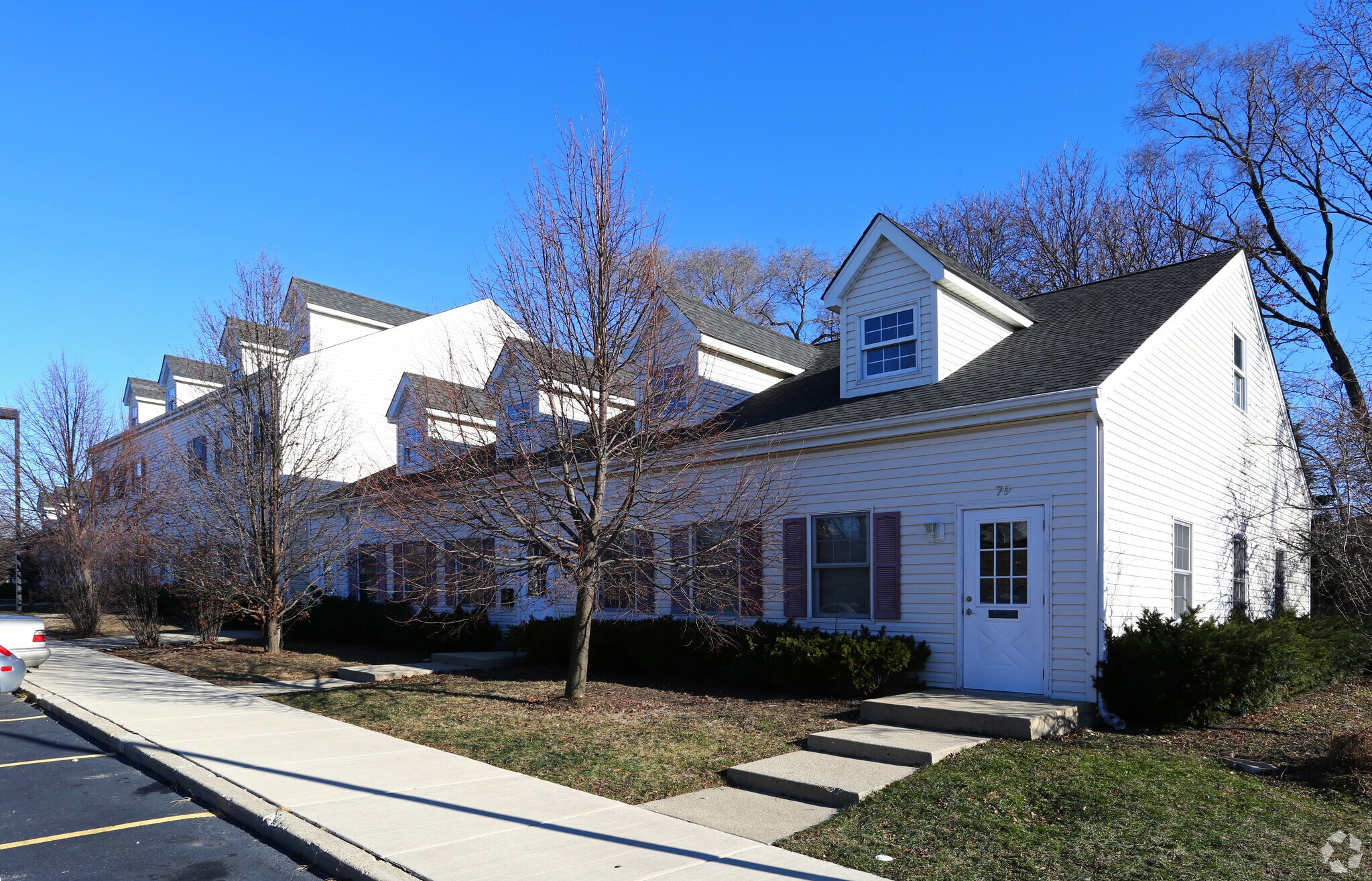 15 Scully Dr, Schaumburg, IL for sale Primary Photo- Image 1 of 1