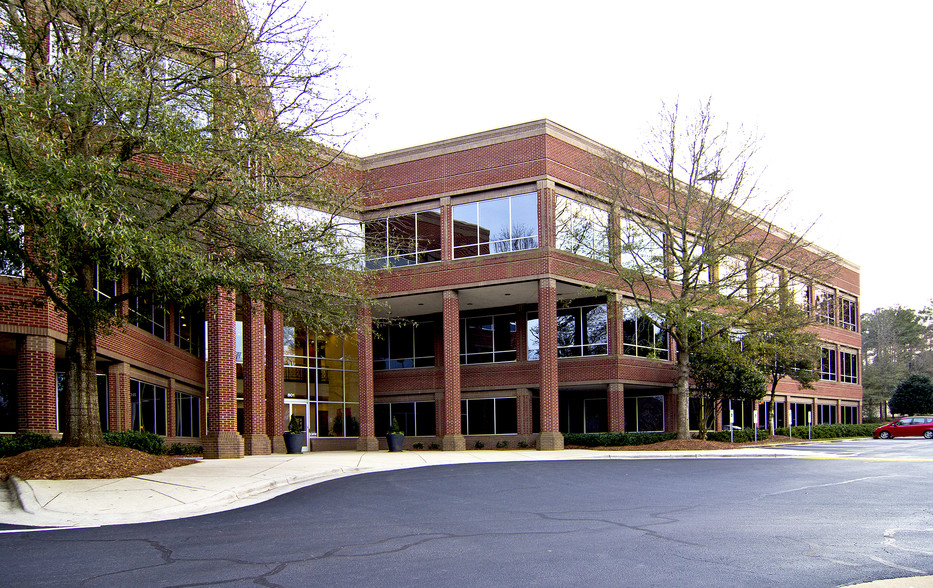 801 Jones Franklin Rd, Raleigh, NC for lease - Building Photo - Image 1 of 13