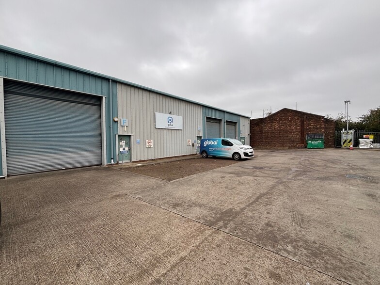 Woodville St, Glasgow for lease - Building Photo - Image 2 of 8