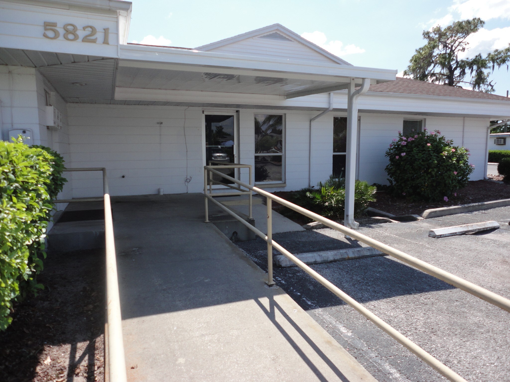 5821 Gall Blvd, Zephyrhills, FL 33542 Office for Lease