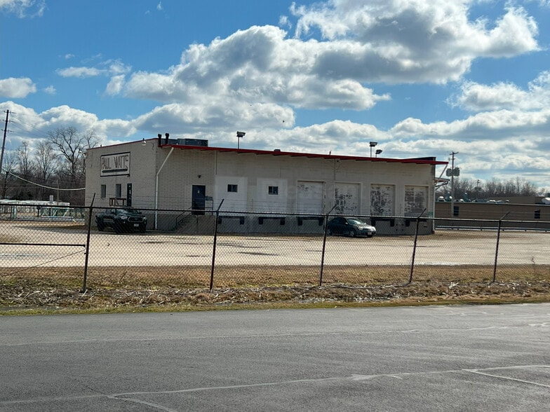 3668 Summit Rd, Barberton, OH for sale - Building Photo - Image 1 of 1