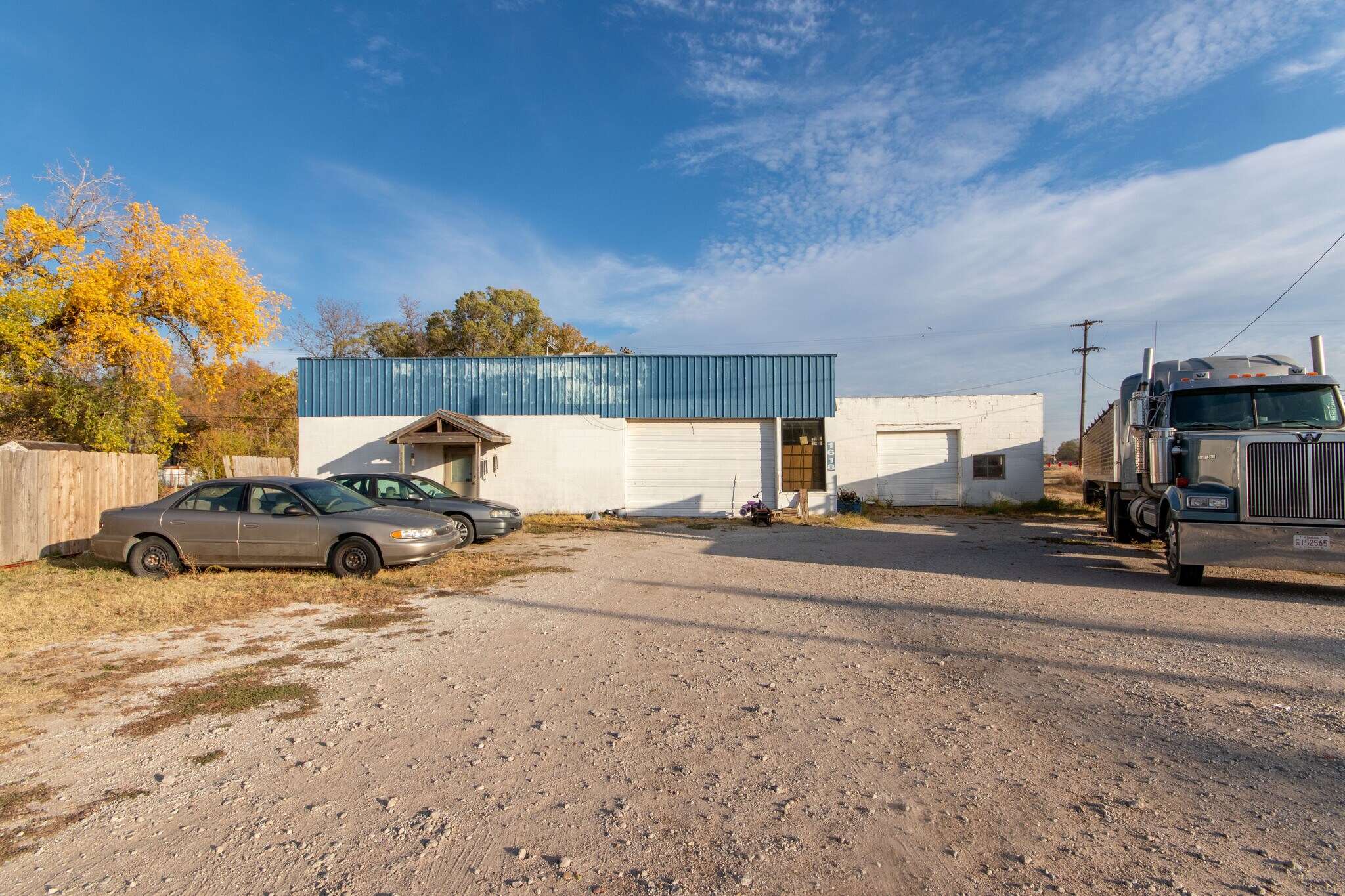 1618 E 4th Ave, Hutchinson, KS for sale Building Photo- Image 1 of 1