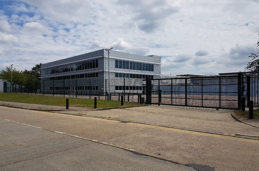 Miles Gray Rd, Basildon for lease - Building Photo - Image 2 of 3