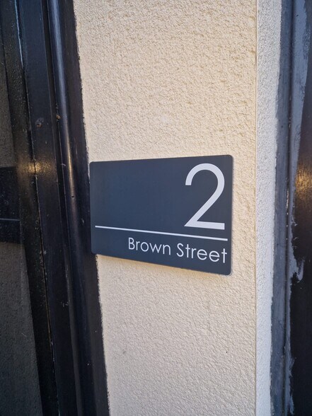 2 Brown St, Burnley for sale - Primary Photo - Image 1 of 1