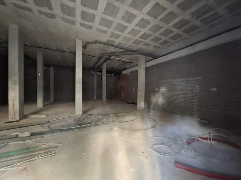 Carrer Director de Cine Luis Buñuel, 3A, València, Valencia for lease - Building Photo - Image 3 of 6