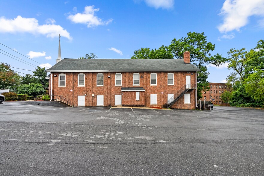 322 Ethan Allen Ave, Takoma Park, MD for sale - Building Photo - Image 2 of 9