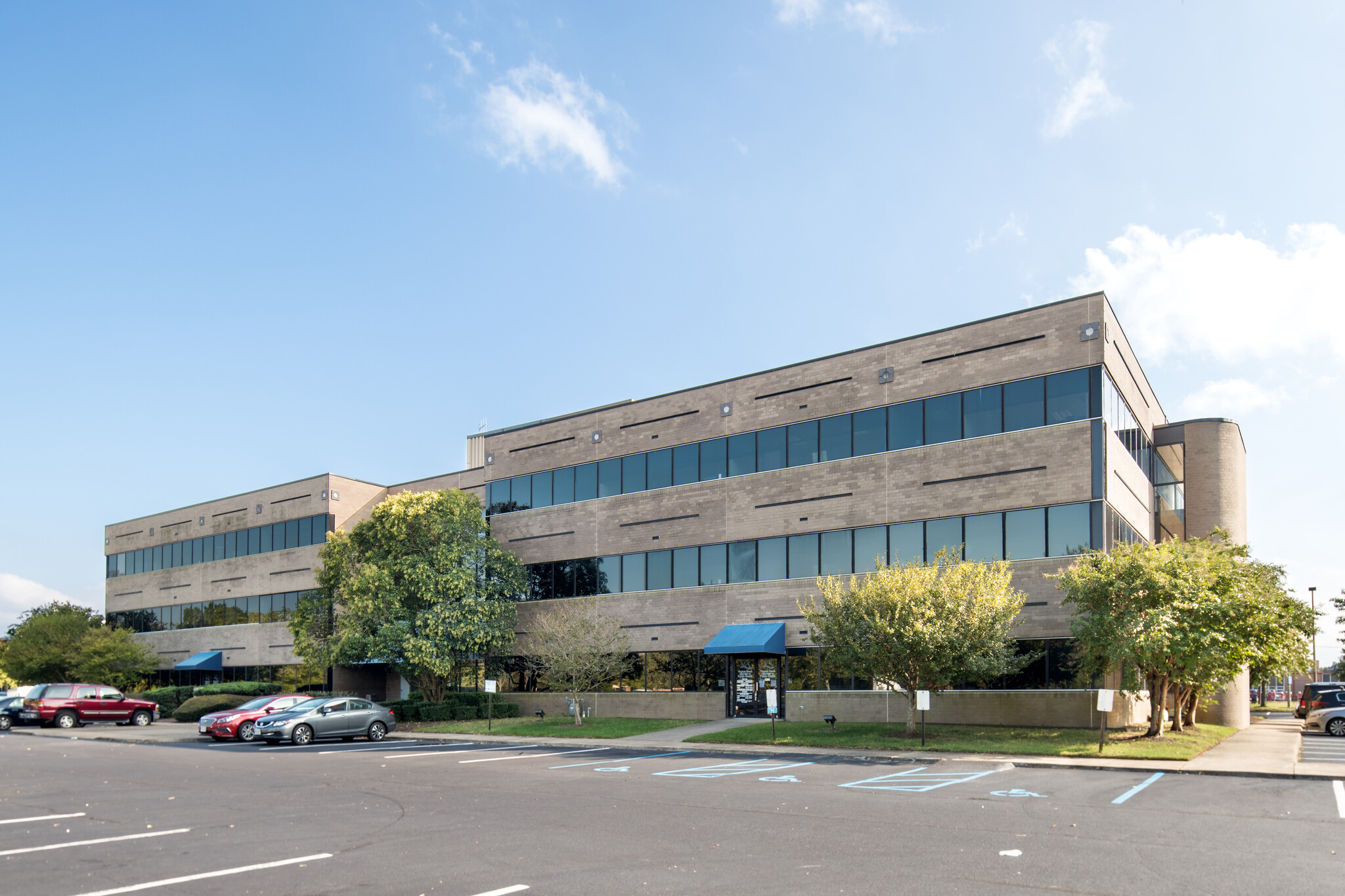 4452 Corporation Ln, Virginia Beach, VA for lease Building Photo- Image 1 of 10