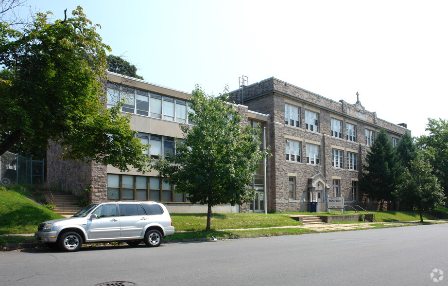 720 Bellevue Ave, Trenton, NJ for sale - Primary Photo - Image 1 of 1