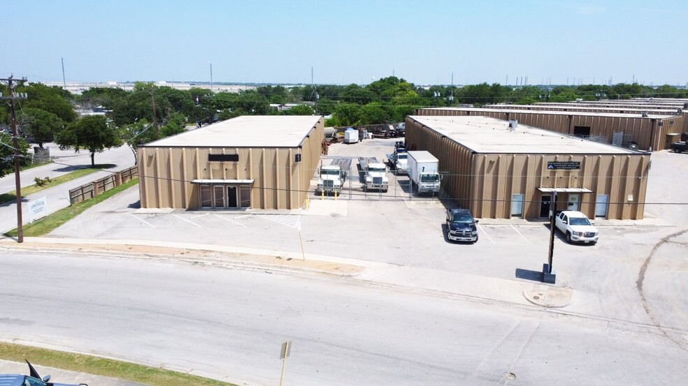 4728 Goldfield, San Antonio, TX for lease - Building Photo - Image 3 of 9