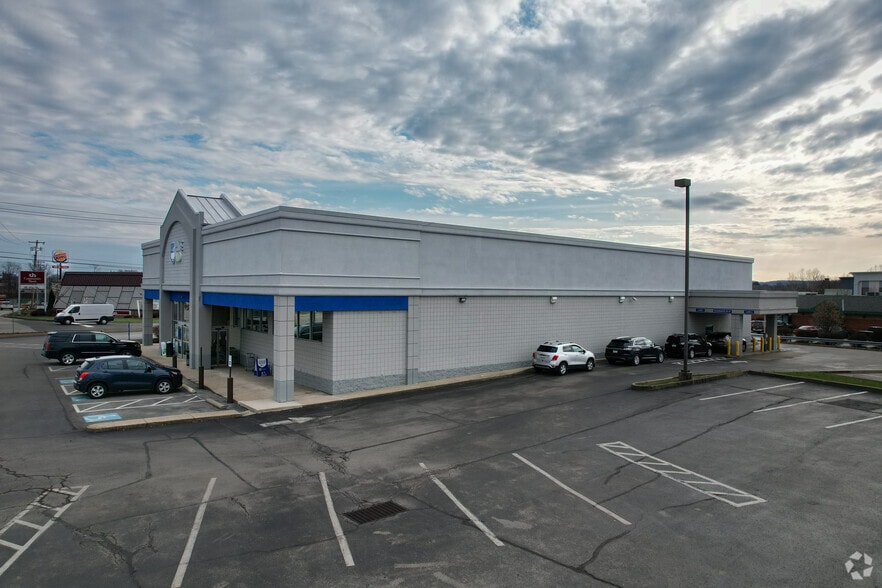 843 Rostraver Rd, Belle Vernon, PA for lease - Building Photo - Image 2 of 4