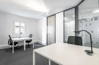 Coworking Space in Paris for lease Interior Photo- Image 1 of 6