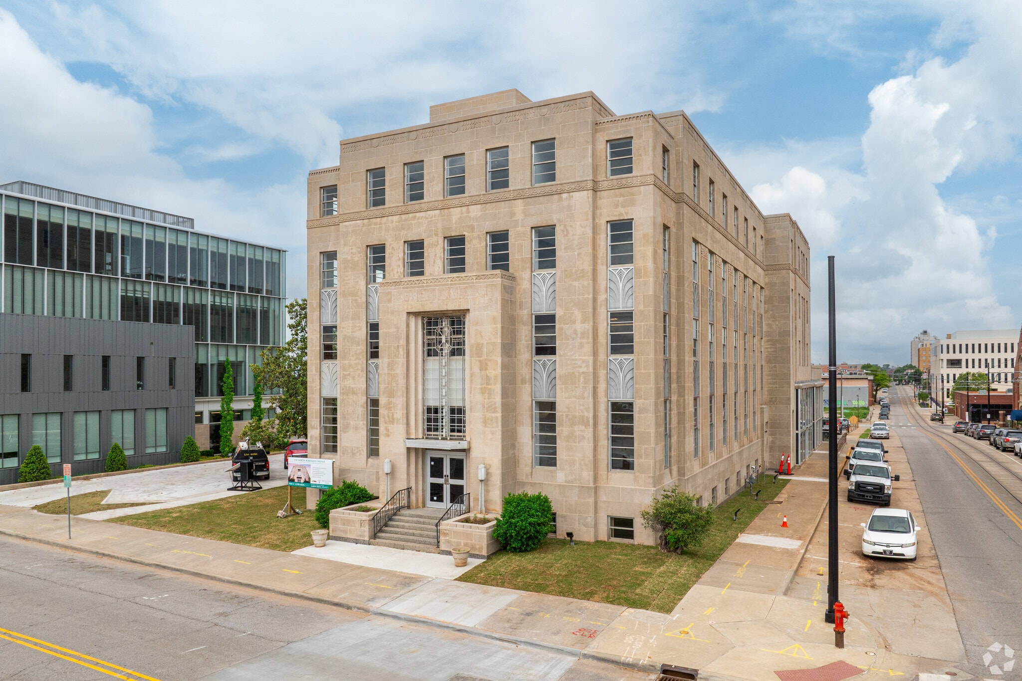 1141 N Robinson Ave, Oklahoma City, OK for lease Building Photo- Image 1 of 18