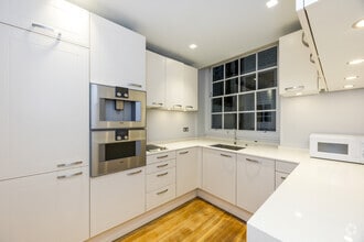 56 Grosvenor St, London for lease Interior Photo- Image 2 of 5