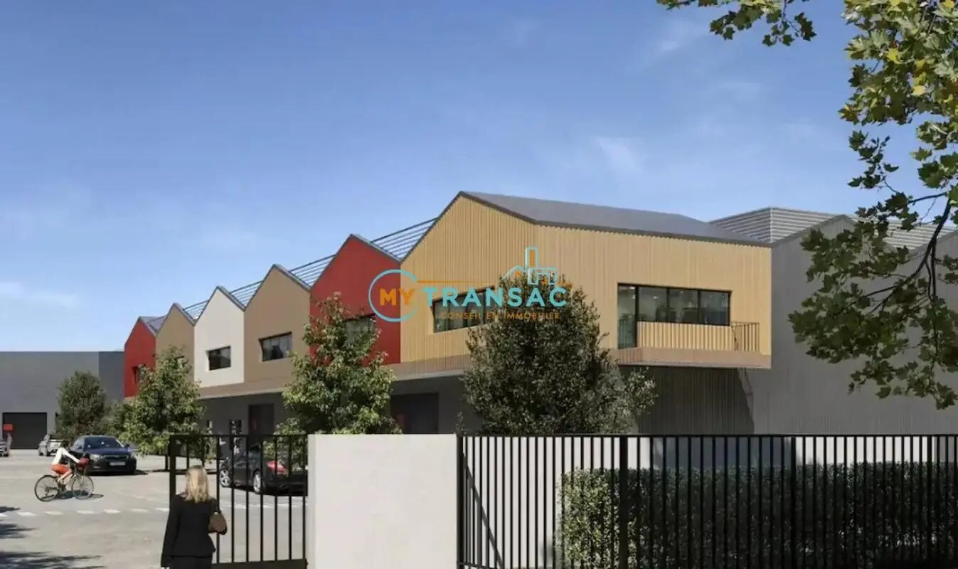 Flex in Montgeron for sale Building Photo- Image 1 of 10